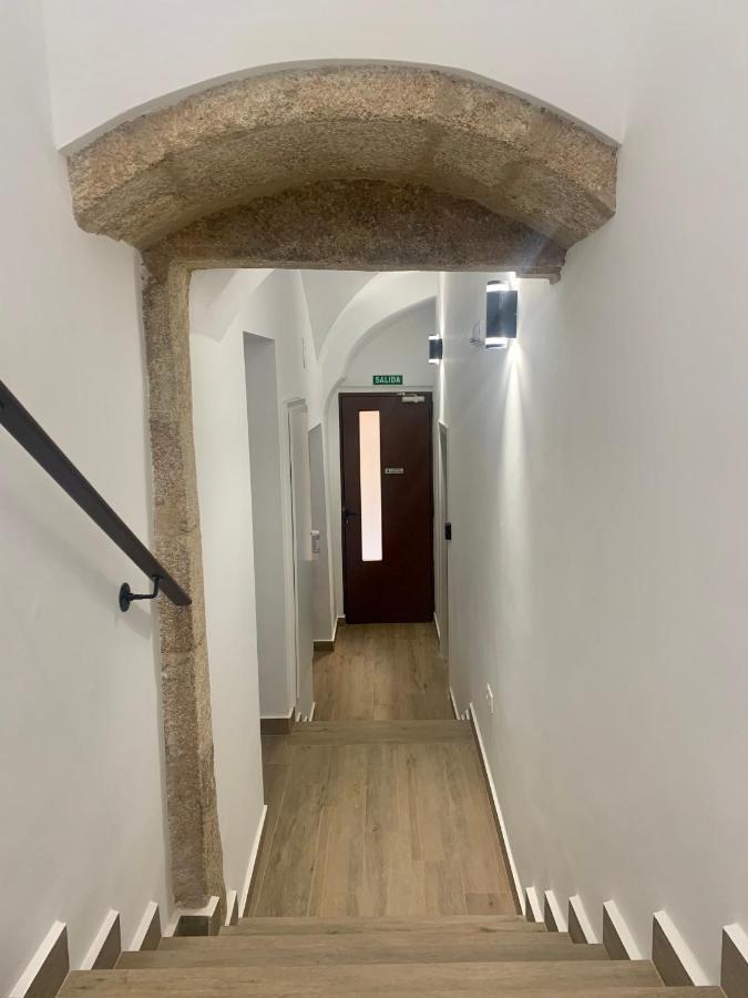 Puerta De 2 * Caces